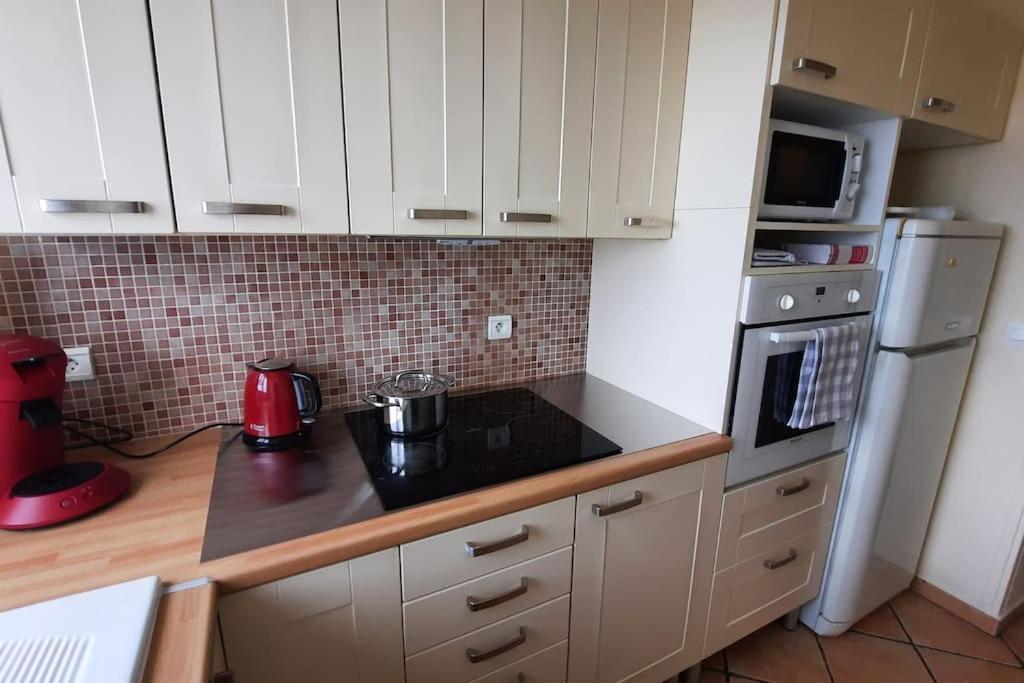 Appartement 2 Pieces Tres Lumineux 拉加雷讷科隆布 外观 照片